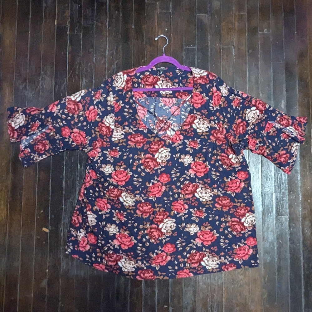 Torrid Floral Navy and Red Long Slit Sleeve Cross V-Neck Blouse 4X 26